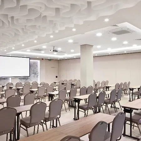 Hotel Witkowski Airport 3*