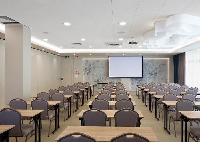 Witkowski Airport 3*