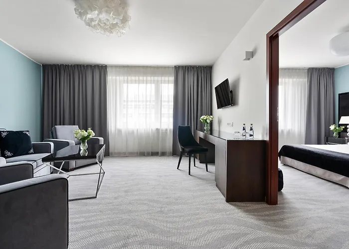 Hotell Witkowski Airport 3*