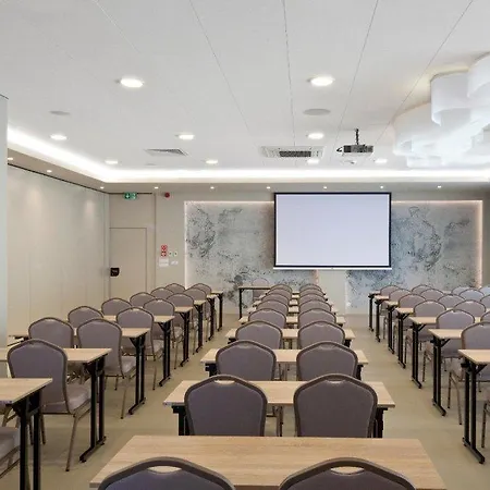 Witkowski Airport 3*