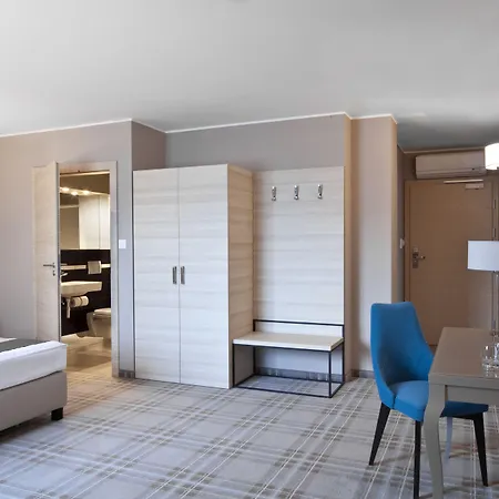 Witkowski Airport Hotel 3*