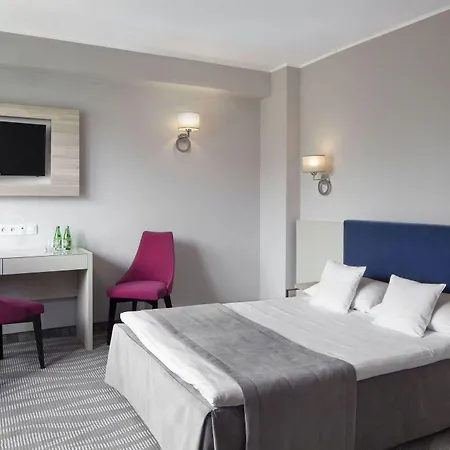 Hotel Witkowski Airport